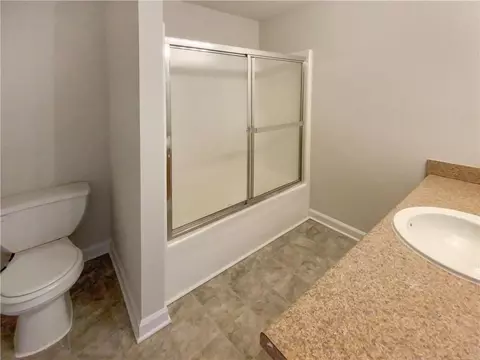 Bath - 1071 High Falls Rd, Jackson, GA 30233 photo 1 of 3