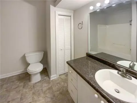 Bath - 1071 High Falls Rd, Jackson, GA 30233 photo 2 of 3