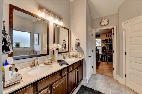Bath - 2640 Paddock Point Pl, Dacula, GA 30019 photo 4 of 7