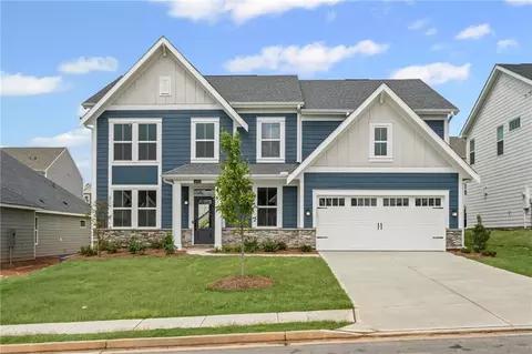 692 Crystal Lake Pkwy, Hoschton, GA 30548