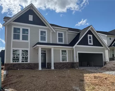 650 Crystal Lake Pkwy, Hoschton, GA 30548