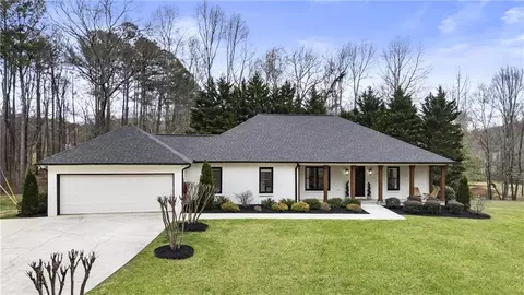 7827 Midway Rd, Alpharetta, GA 30004