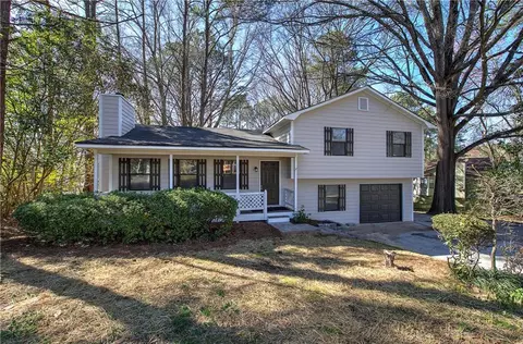 3184 Pinto Dr, Powder Springs, GA 30127