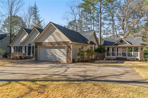 102 Smohalla Ct, Waleska, GA 30183