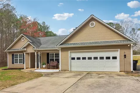4580 Roscoe Rd, Newnan, GA 30263