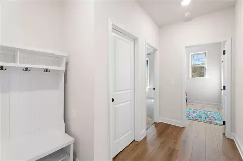 Entry Way - 514 Eagles Pt, Fairburn, GA 30213 photo 6 of 7