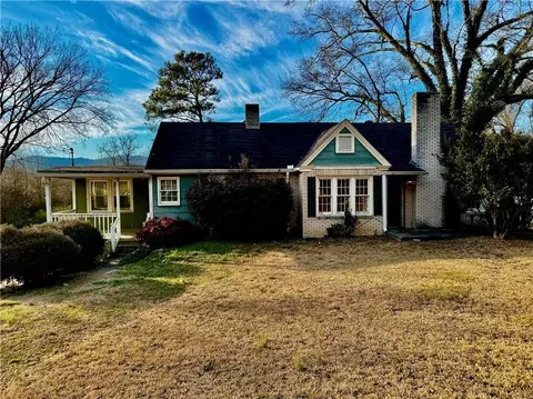26 Blacks Bluff Rd SW, Rome, GA 30161