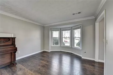 Living - 2940 Abbotts Pointe Dr, Duluth, GA 30097 photo 6 of 12