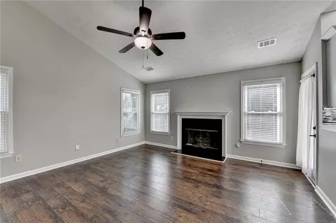 Living - 2940 Abbotts Pointe Dr, Duluth, GA 30097 photo 7 of 12