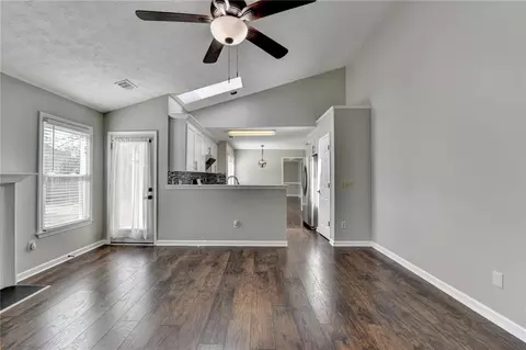 Living - 2940 Abbotts Pointe Dr, Duluth, GA 30097 photo 10 of 12