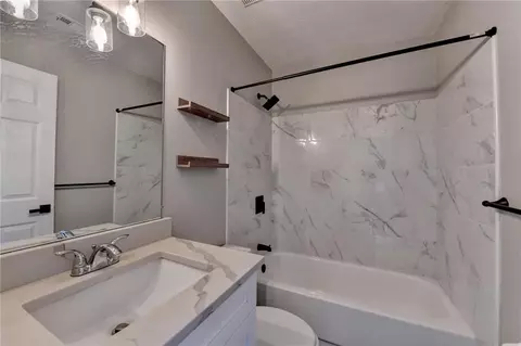 Bath - 2940 Abbotts Pointe Dr, Duluth, GA 30097 photo 2 of 6