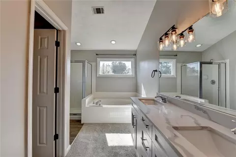 Bath - 2940 Abbotts Pointe Dr, Duluth, GA 30097 photo 4 of 6