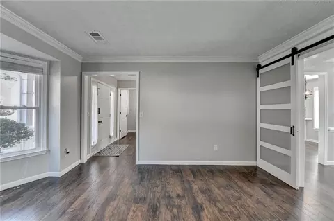 Living - 2940 Abbotts Pointe Dr, Duluth, GA 30097 photo 4 of 12