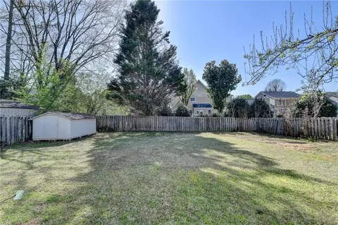 Exterior - 2940 Abbotts Pointe Dr, Duluth, GA 30097 photo 5 of 10