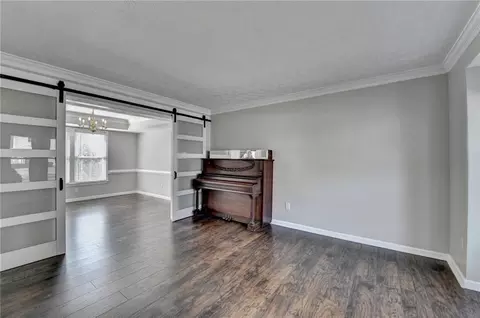 Living - 2940 Abbotts Pointe Dr, Duluth, GA 30097 photo 1 of 12