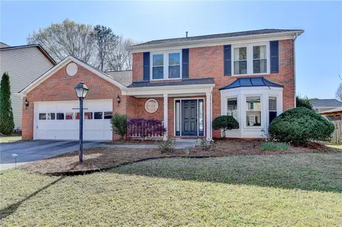 Exterior - 2940 Abbotts Pointe Dr, Duluth, GA 30097 photo 2 of 10