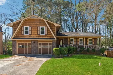 4453 Abingdon Dr, Stone Mountain, GA 30083