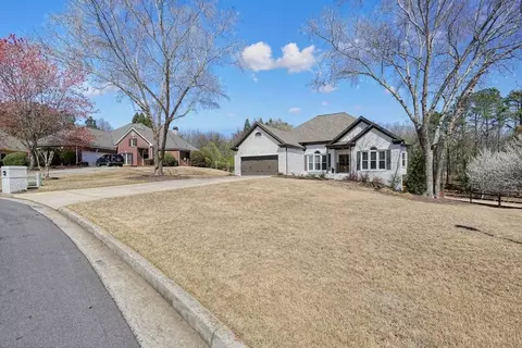 Exterior - 1090 Compton Way, Suwanee, GA 30024 photo 3 of 33