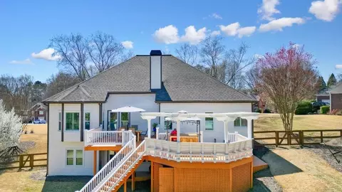 Exterior - 1090 Compton Way, Suwanee, GA 30024 photo 30 of 33
