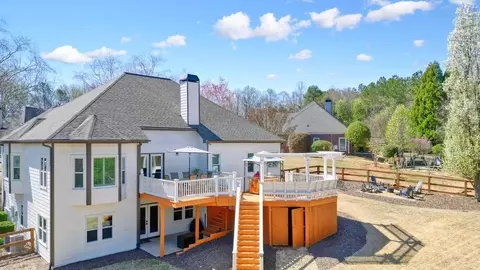 Exterior - 1090 Compton Way, Suwanee, GA 30024 photo 29 of 33