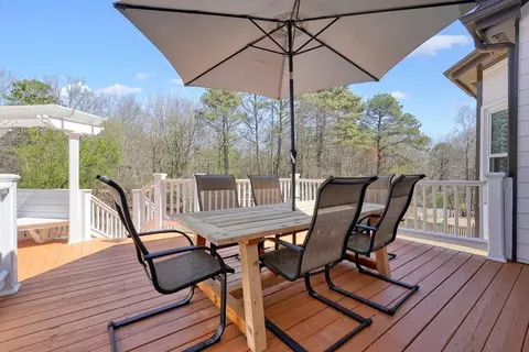 Exterior - 1090 Compton Way, Suwanee, GA 30024 photo 9 of 33