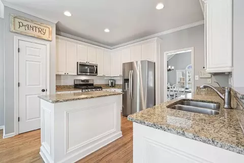 Kitchen - 1090 Compton Way, Suwanee, GA 30024 photo 2 of 6