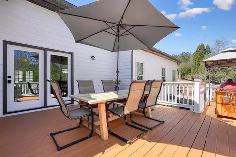 Exterior - 1090 Compton Way, Suwanee, GA 30024 photo 10 of 33