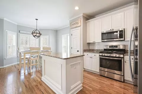 Kitchen - 1090 Compton Way, Suwanee, GA 30024 photo 6 of 6