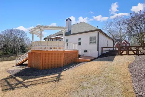 Exterior - 1090 Compton Way, Suwanee, GA 30024 photo 19 of 33