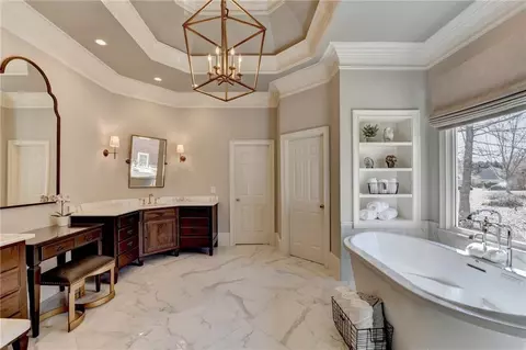 Bath - 6950 Kettering Ln, Suwanee, GA 30024 photo 3 of 12