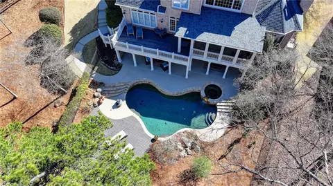 Exterior - 6950 Kettering Ln, Suwanee, GA 30024 photo 14 of 16