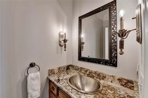 Bath - 6950 Kettering Ln, Suwanee, GA 30024 photo 2 of 12