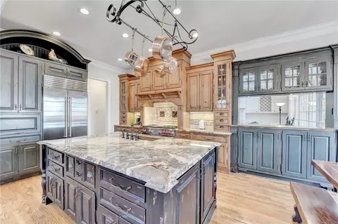 Kitchen - 6950 Kettering Ln, Suwanee, GA 30024 photo 7 of 8