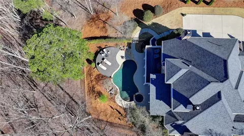 View/Area - 6950 Kettering Ln, Suwanee, GA 30024 photo 2 of 5