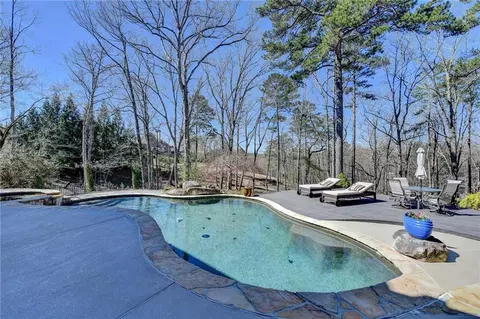 Exterior - 6950 Kettering Ln, Suwanee, GA 30024 photo 10 of 16