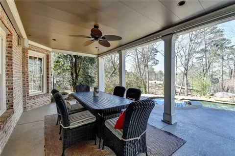 Exterior - 6950 Kettering Ln, Suwanee, GA 30024 photo 5 of 16