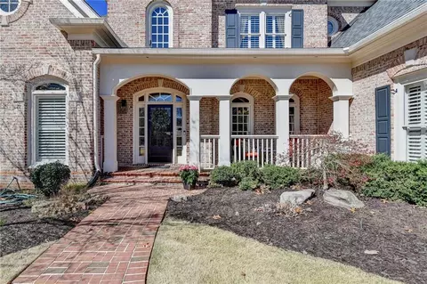 Exterior - 6950 Kettering Ln, Suwanee, GA 30024 photo 4 of 16