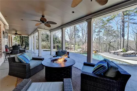 Exterior - 6950 Kettering Ln, Suwanee, GA 30024 photo 9 of 16