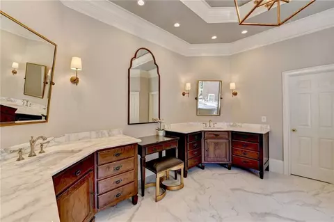Bath - 6950 Kettering Ln, Suwanee, GA 30024 photo 4 of 12