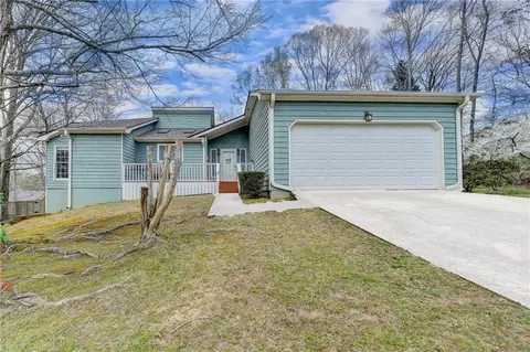 639 Oak Moss Dr, Lawrenceville, GA 30043