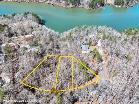 7802 Beachwood Dr, Murrayville, GA 30564