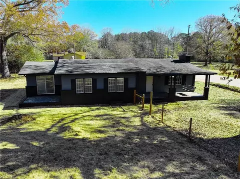 157 Tatum Heights Dr, Lagrange, GA 30240