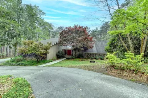 311 Maranatha Trl, Lawrenceville, GA 30045