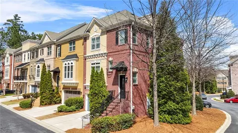 928 Boudreau Ct, Atlanta, GA 30328