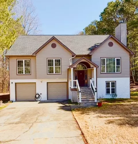 5011 Cliff Top Dr, Loganville, GA 30052