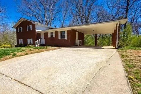 2742 Bomar Rd, Douglasville, GA 30135