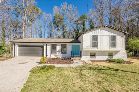 2330 Regal Ct, Lawrenceville, GA 30044