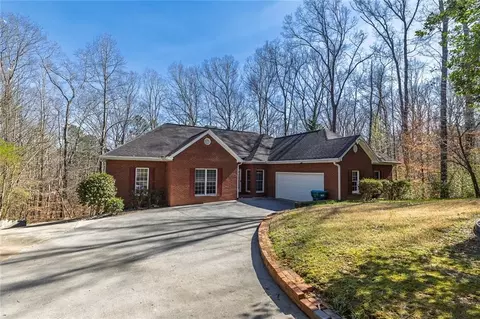 5060 Governors Walk Dr, Canton, GA 30115