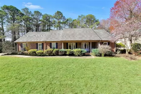 3075 Wood Valley Dr, Mcdonough, GA 30253