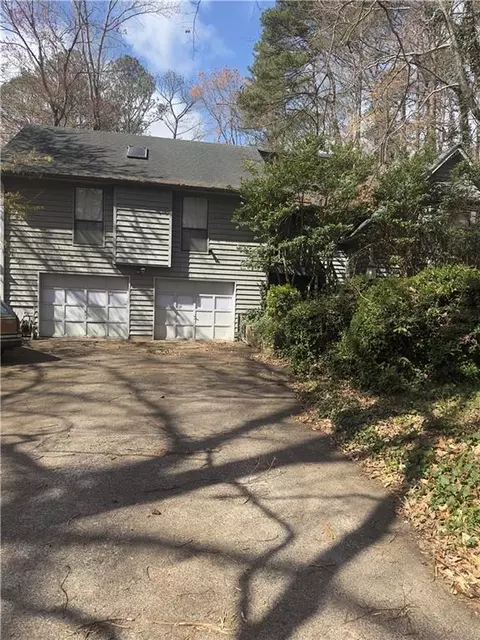 1040 Rolling Green Dr, Acworth, GA 30102
